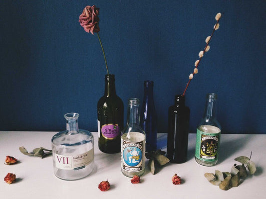 HOW TO CHOOSE THE RIGHT FLOWER VESSEL