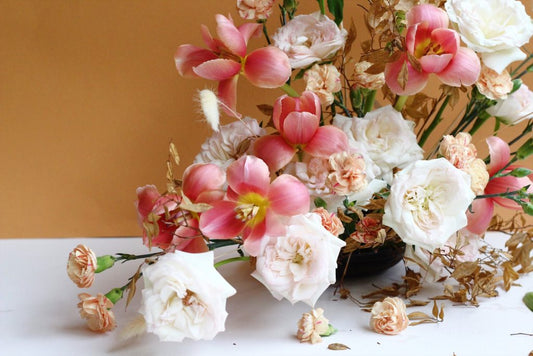 CORAL+COPPER STYLED SHOOT