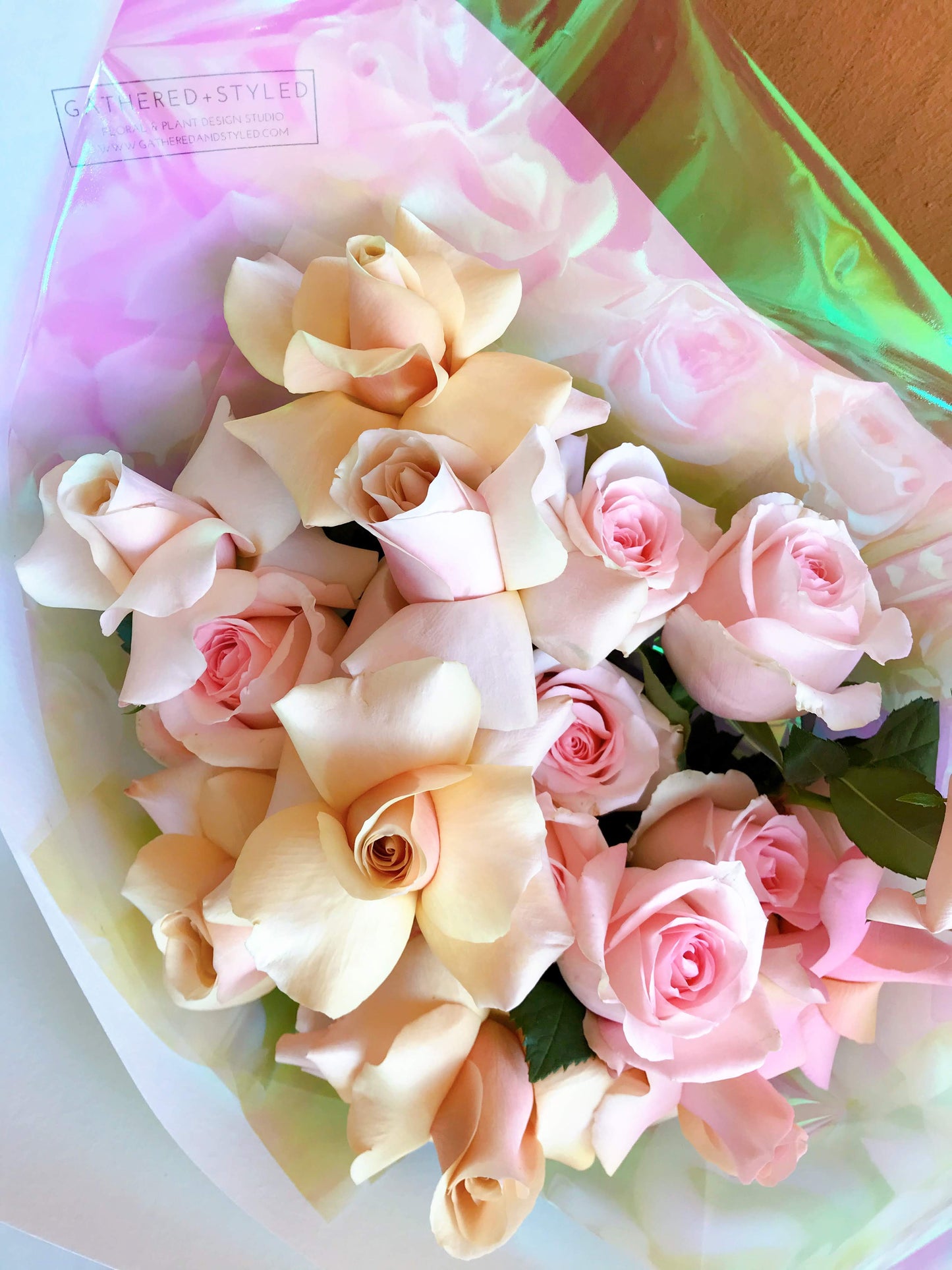 Pastel Roses En Masse